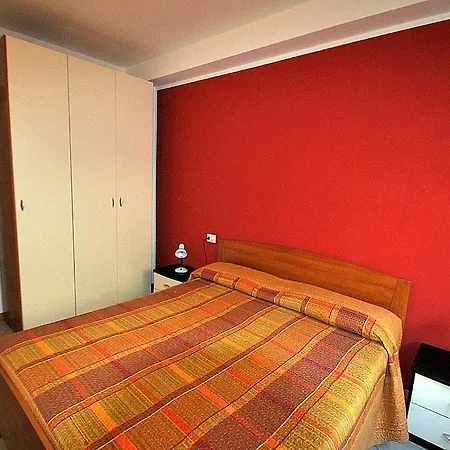 Piazzo Sleeps 4 Pool Wifi Vercana