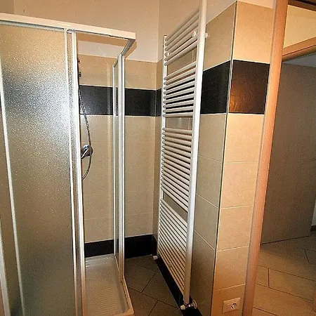 Daire Piazzo Sleeps 4 Pool Wifi Vercana